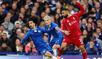تشيلسي يهزم ليفربول في قمة الجولة السابعة