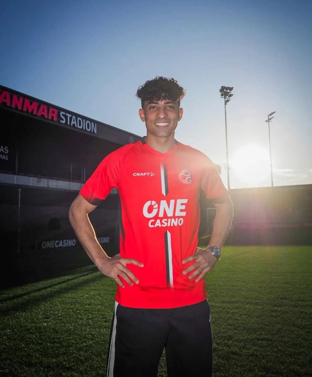 جاسم : سعيد بالتوقيع مع المير سيتي،