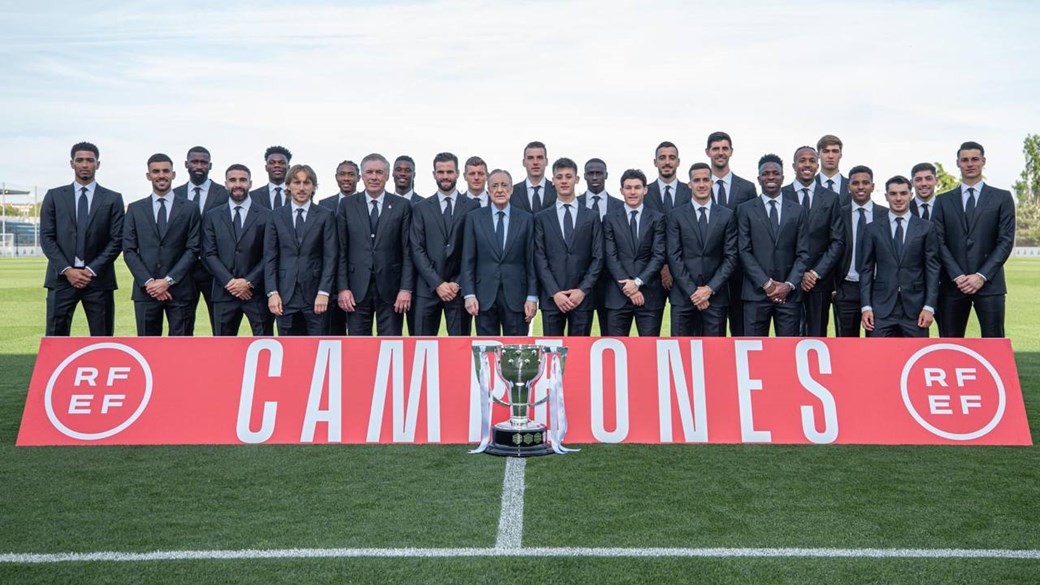 الريال يتسلم كأس الليجا ويحتفل في شوارع مدريد