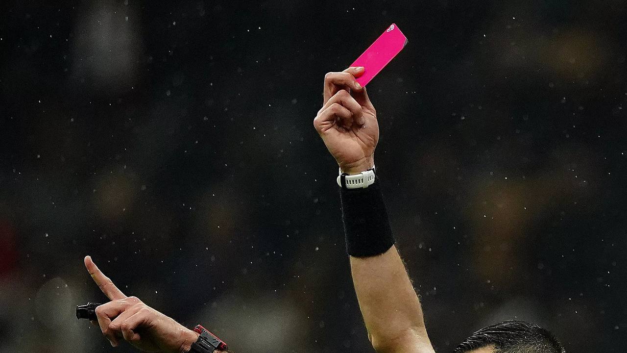 ما هي البطاقة الوردية التي سيتم استخدامها في كوبا أمريكا 2024