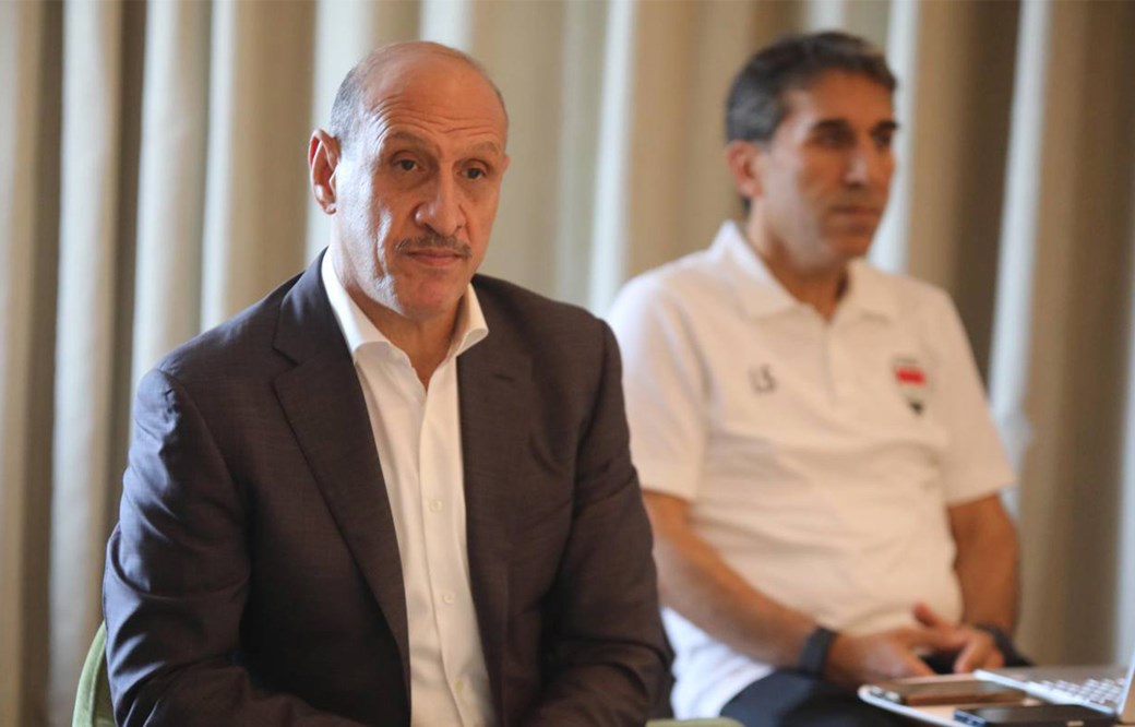رئيس اتحاد الكرة يلتقي لاعبي المنتخب الأولمبي