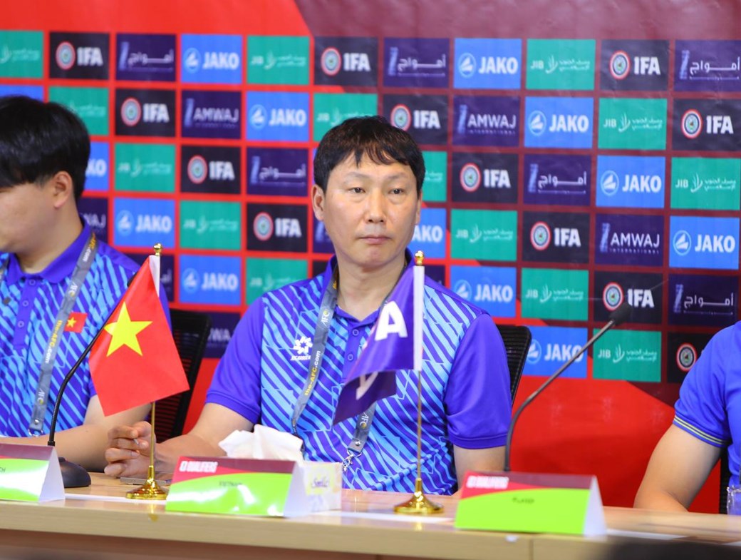 مدرب فيتنام: هذا اللاعب الأخطر في العراق.. ونأمل في الفوز