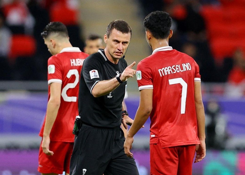 إندونيسيا تطلب حكامًا “غير عرب” لمواجهتي السعودية والعراق في تصفيات كأس العالم
