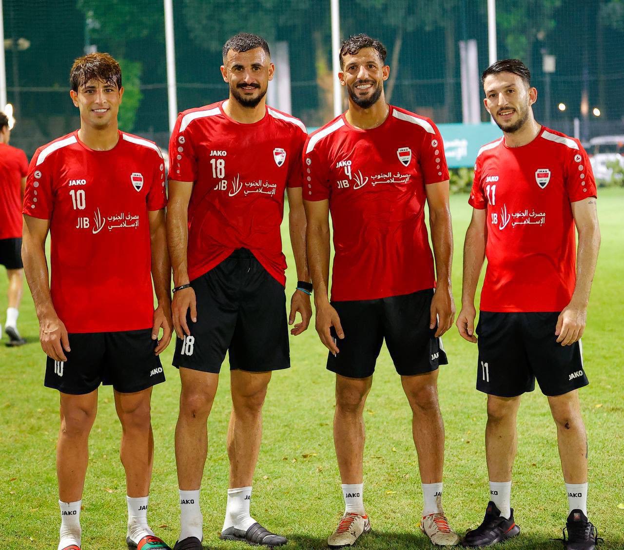 المنتخب الوطني يباشر تدريباته في جاكارتا