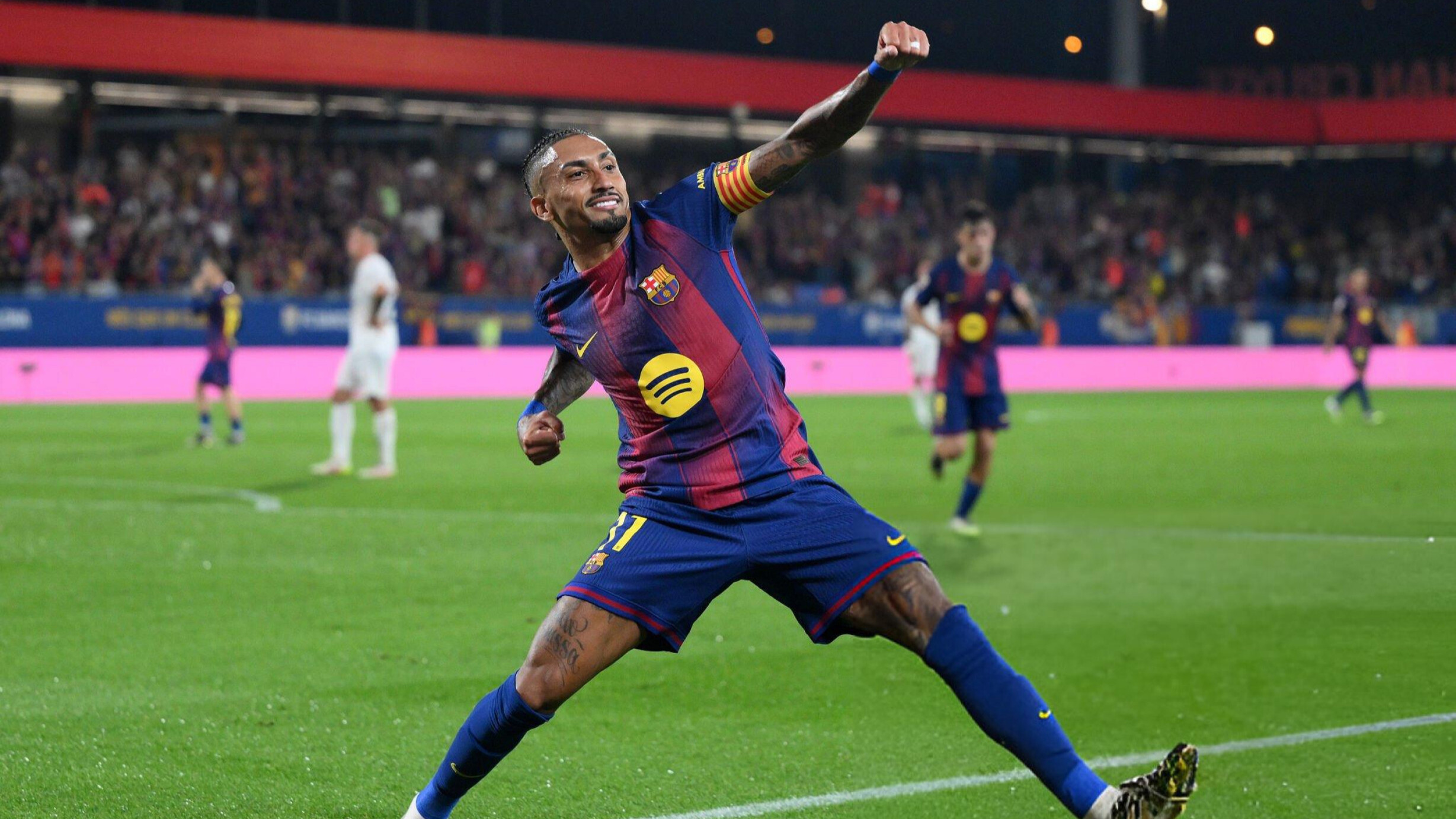 برشلونة يكتسح فالنسيا بسداسية نظيفة في الدوري الإسباني